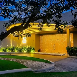 5* Hotel Avenra Gardens