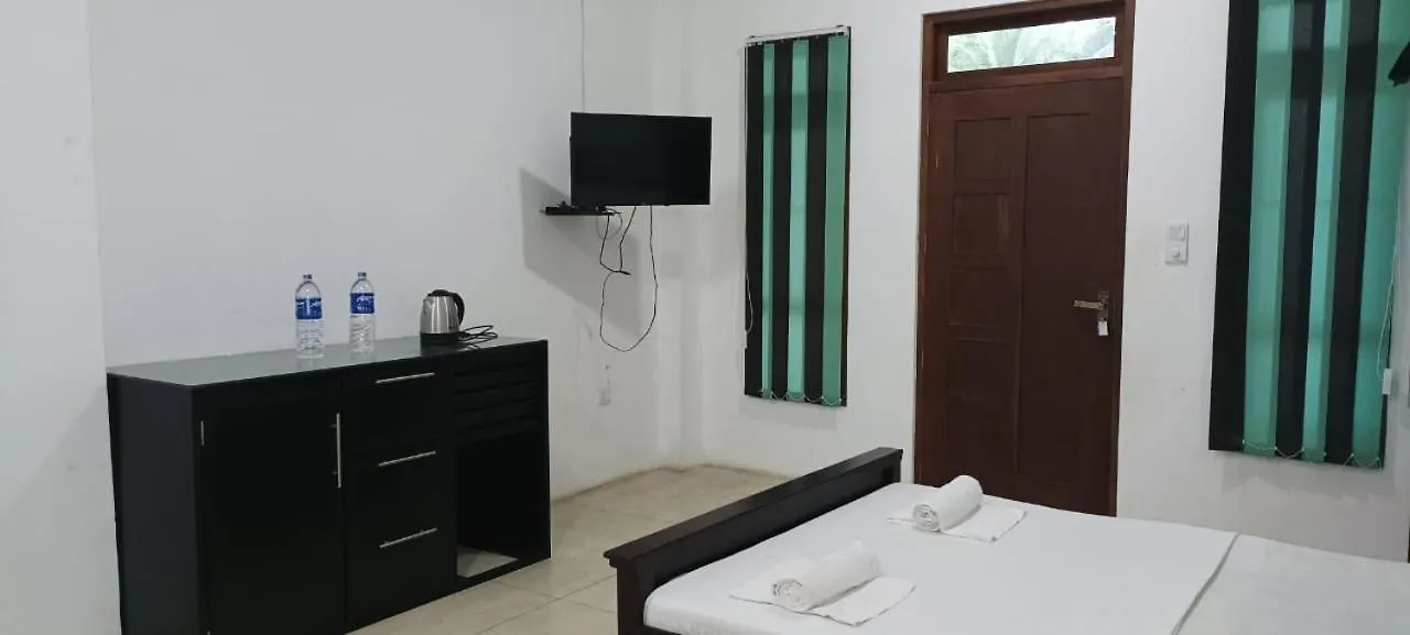 Royal Palace Hotel Negombo