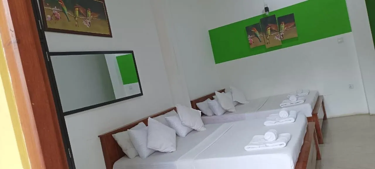 Royal Palace Hotel Negombo 0*,