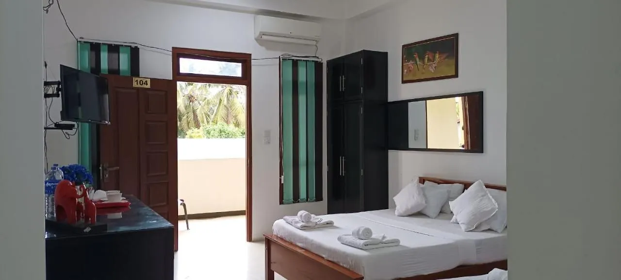 Royal Palace Hotel Negombo