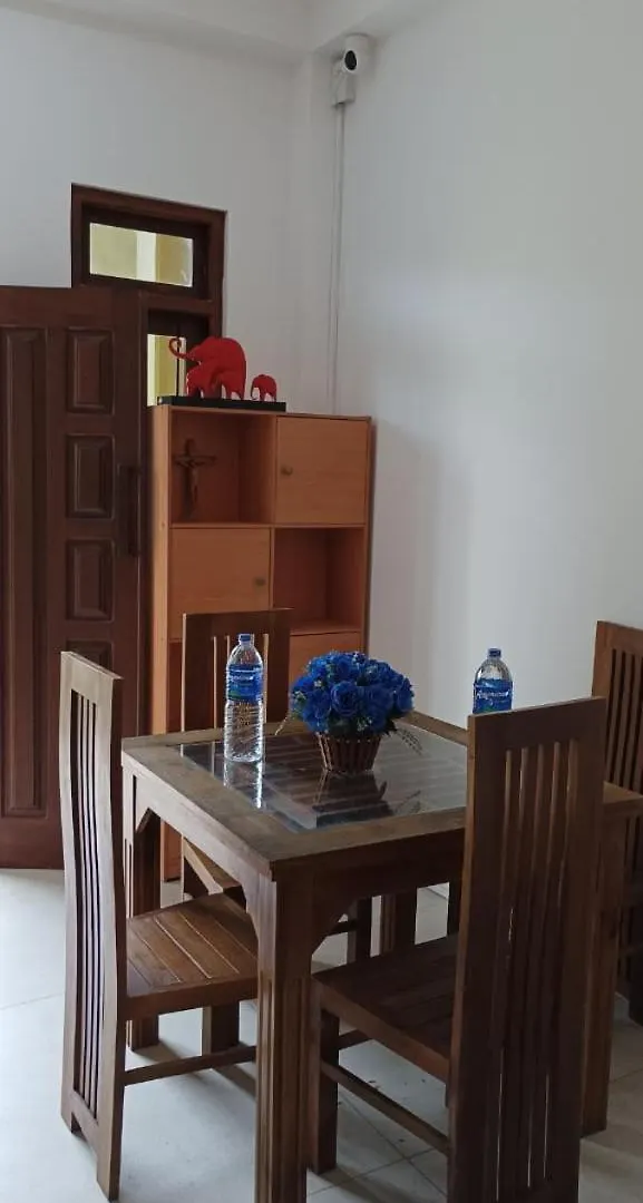 Royal Palace Hotel Negombo